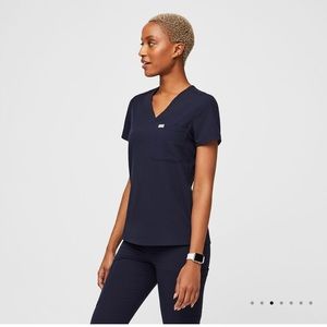 Figs Catarina One Pocket Scrub Top Navy